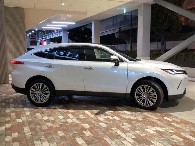 Toyota HARRIER HYBRID 2024