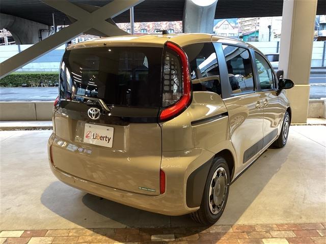 Toyota SIENTA 2025
