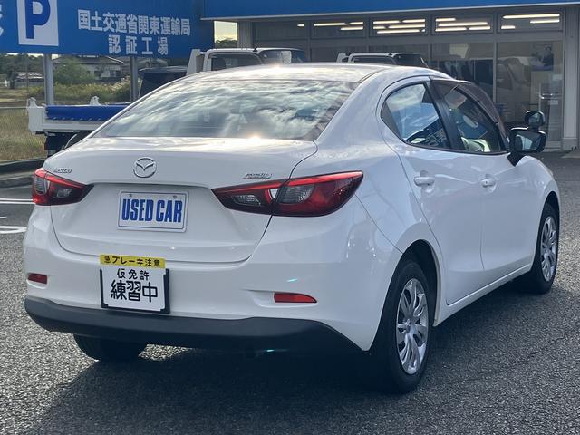 Mazda MAZDA2 2021