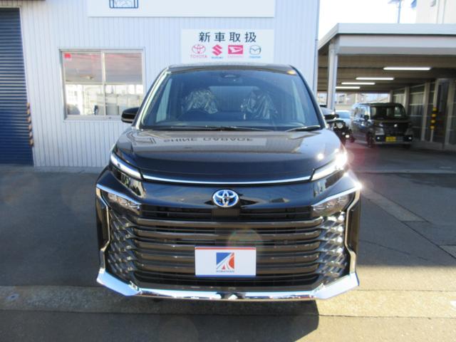 Toyota VOXY 2025
