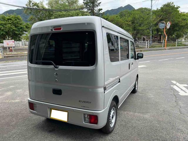 Suzuki EVERY 2025