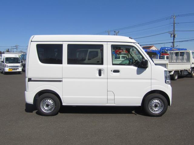 Mitsubishi MINICAB VAN 2025