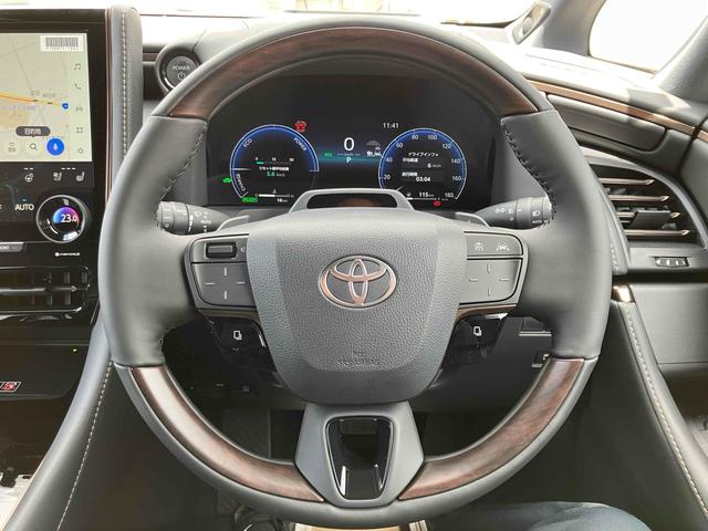 Toyota ALPHARD HYBRID 2026