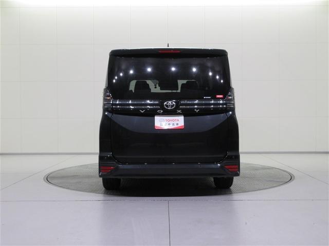 Toyota VOXY 2023
