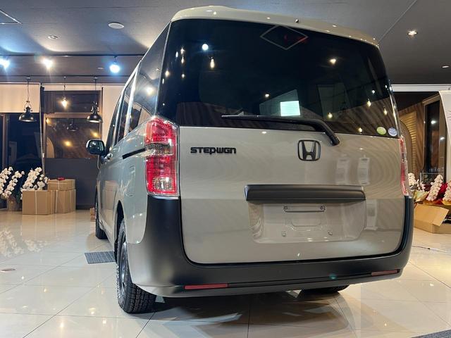 Honda STEPWAGON 2011