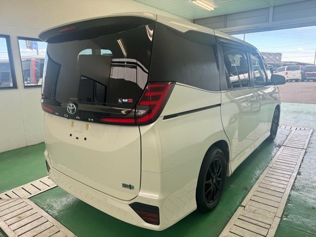 Toyota NOAH 2023