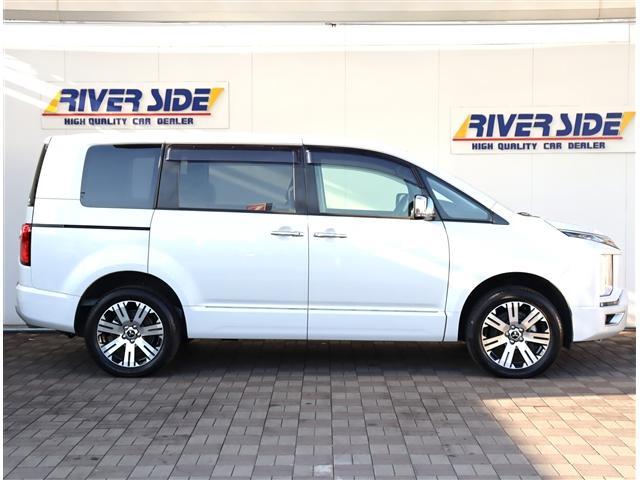 Mitsubishi DELICA D:5 2024