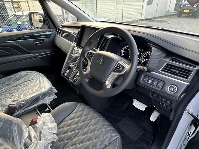 Mitsubishi DELICA D:5 2025