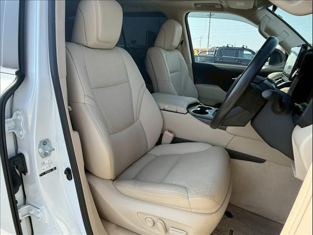 Toyota LAND CRUISER 2023