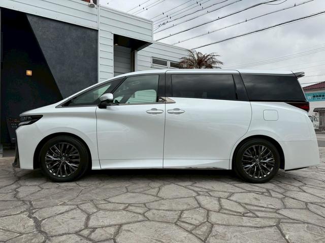 Toyota VELLFIRE HYBRID 2024
