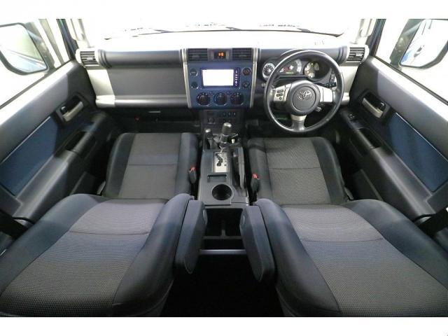 Toyota FJ CRUISER 2012