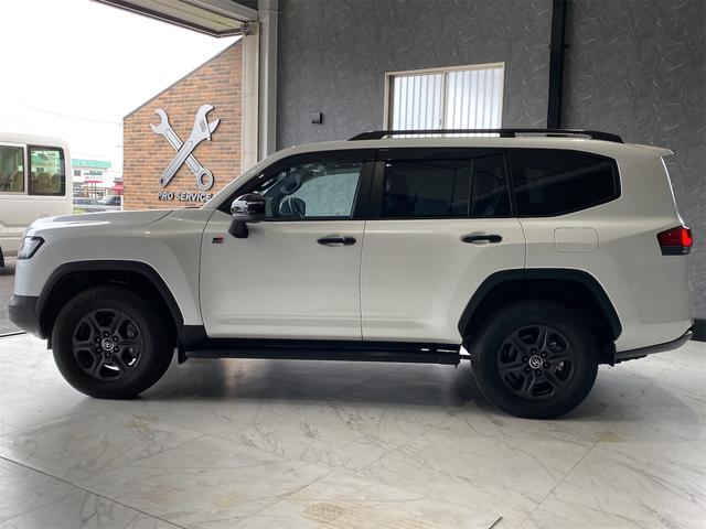 Toyota LAND CRUISER 2023