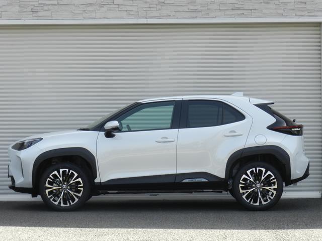 Toyota YARIS CROSS 2025
