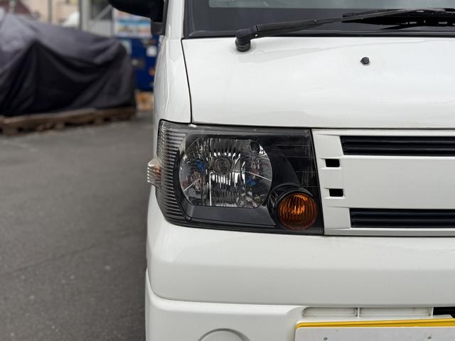 Mitsubishi MINICAB VAN 2011