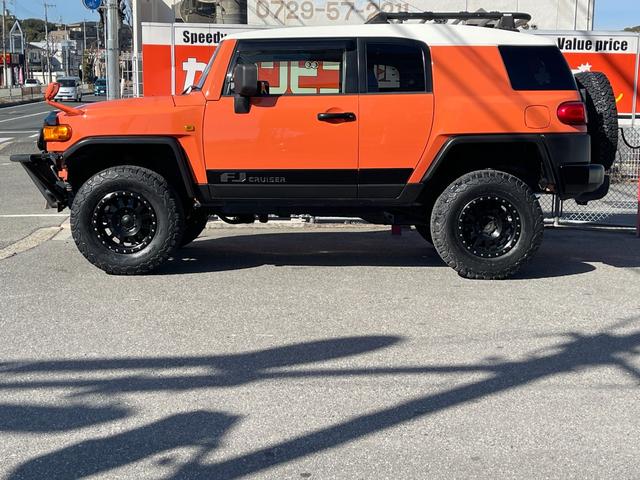 Toyota FJ CRUISER 2012