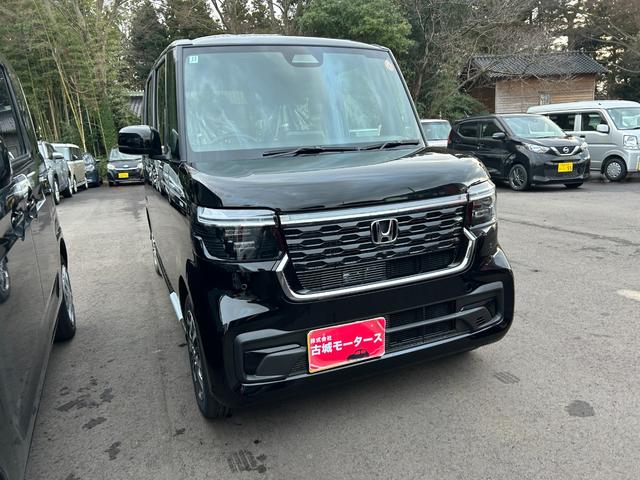 Honda N-BOX CUSTOM 2025