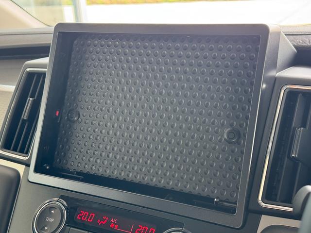 Mitsubishi DELICA D:5 2026
