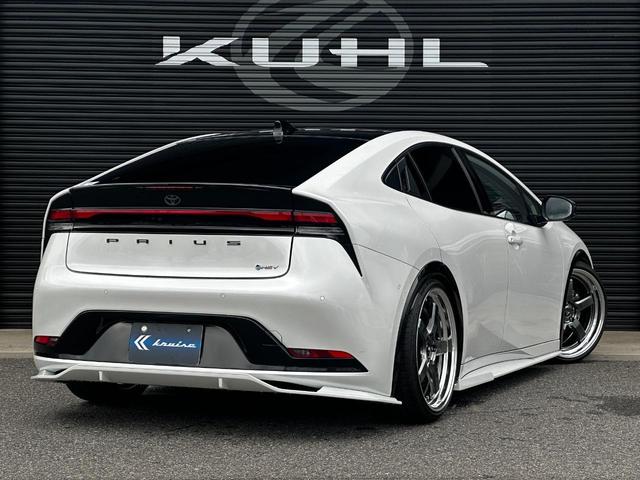 Toyota PRIUS 2025
