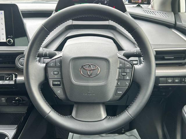 Toyota PRIUS 2024