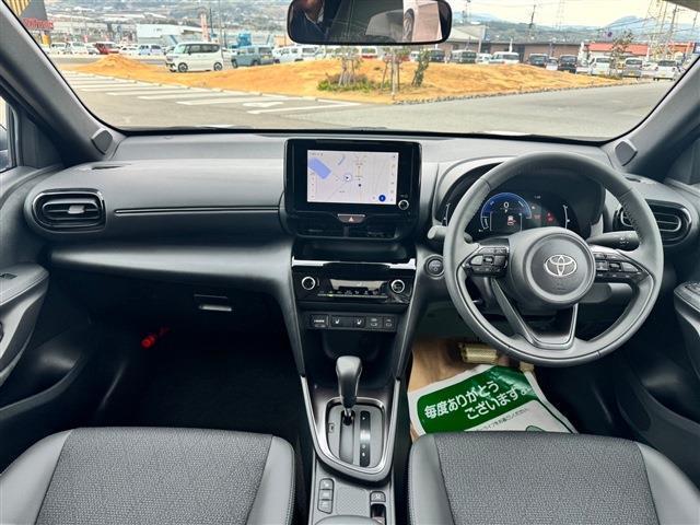 Toyota YARIS CROSS 2025
