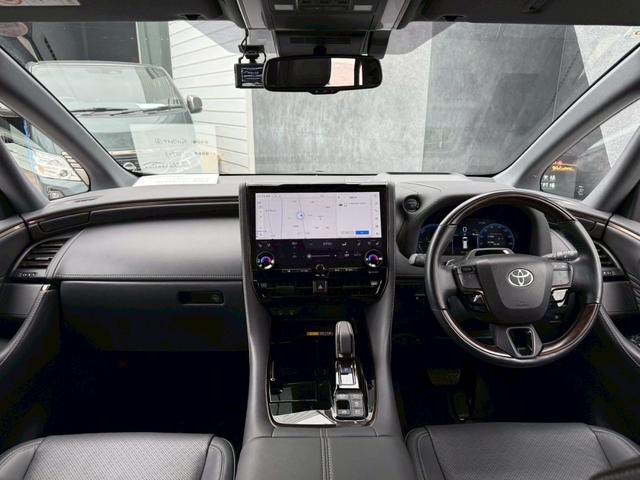 Toyota VELLFIRE HYBRID 2024