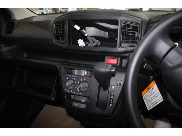 Daihatsu MIRA E:S 2025