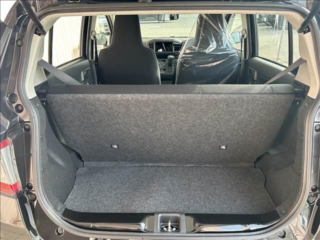 Daihatsu MIRA E:S 2025