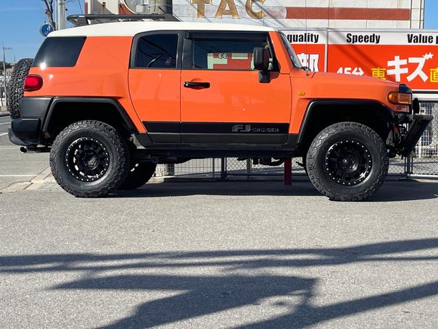 Toyota FJ CRUISER 2012