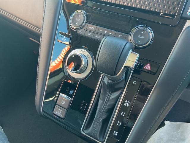 Mitsubishi DELICA D:5 2025