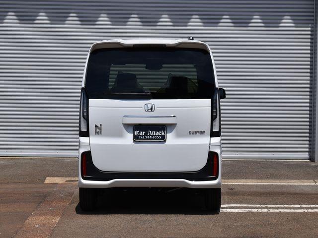 Honda N-BOX CUSTOM 2024