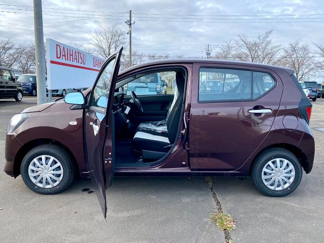 Daihatsu MIRA E:S 2025