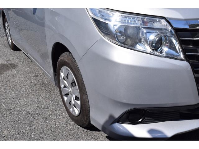 Toyota NOAH 2015