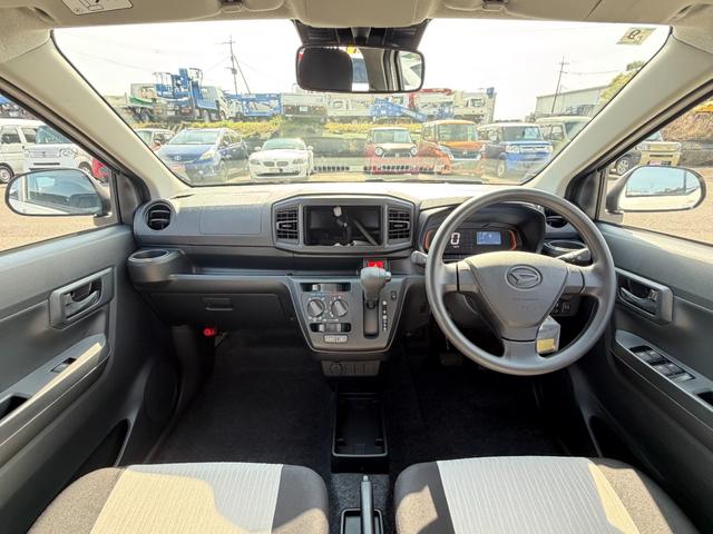 Daihatsu MIRA E:S 2025