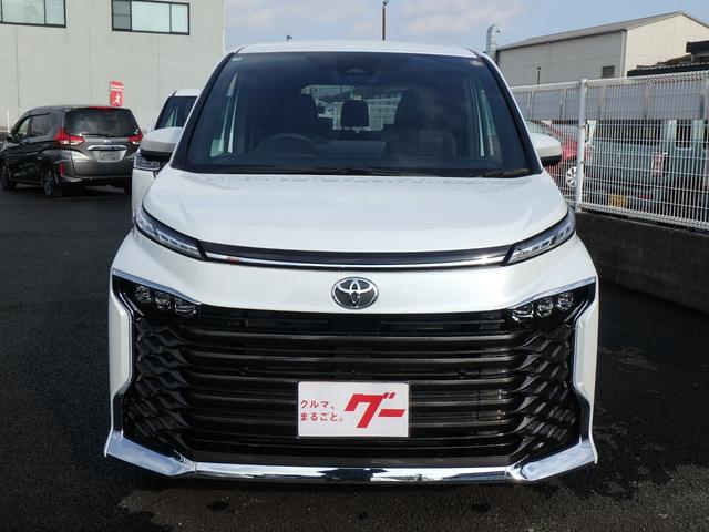 Toyota VOXY 2025
