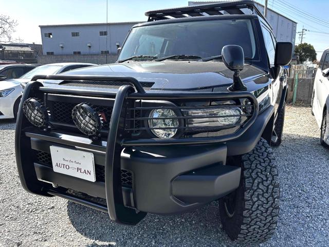 Toyota FJ CRUISER 2011