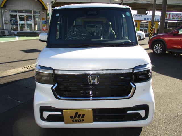 Honda N-BOX CUSTOM 2024