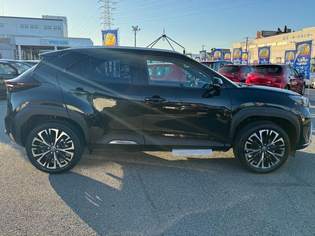 Toyota YARIS CROSS 2025