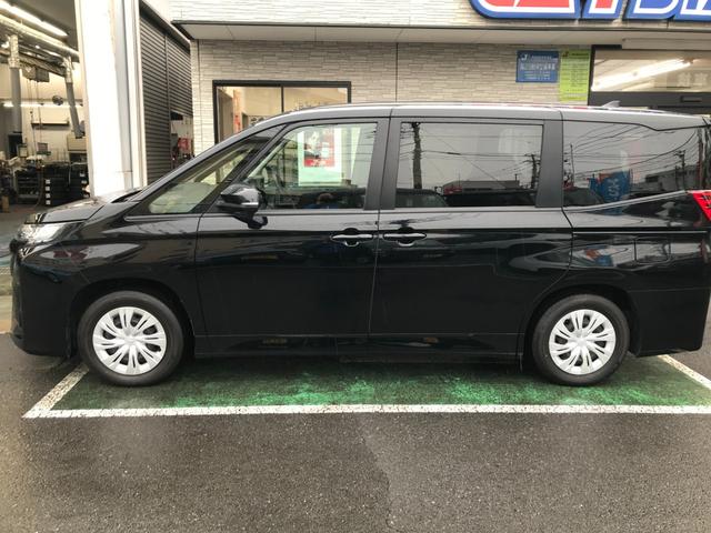 Toyota NOAH 2022