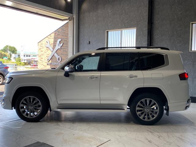 Toyota LAND CRUISER 2025