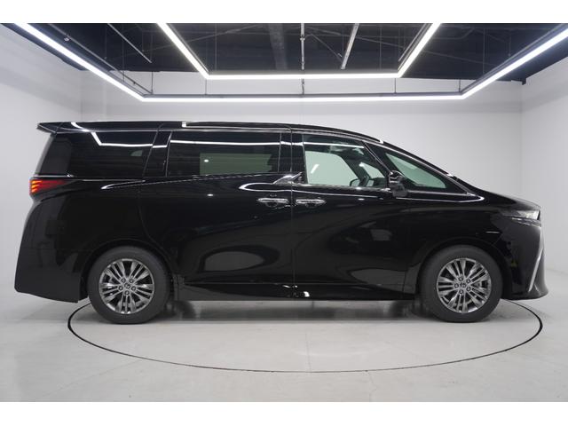 Toyota ALPHARD HYBRID 2026