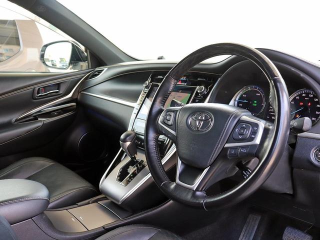 Toyota HARRIER HYBRID 2017
