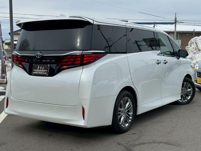 Toyota ALPHARD 2025