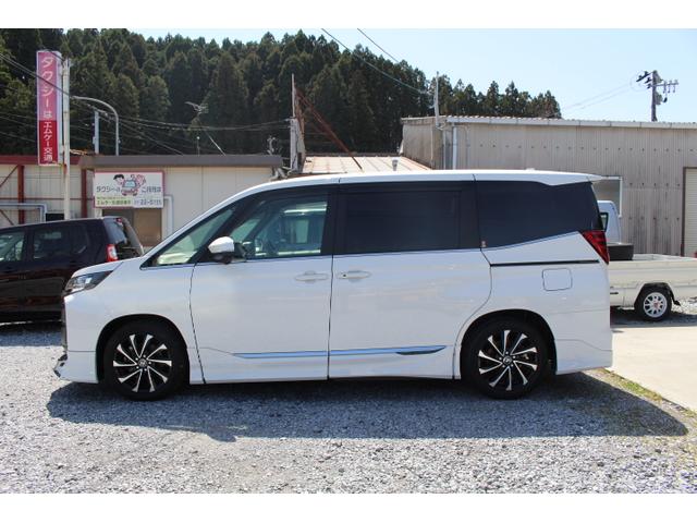 Toyota NOAH 2023