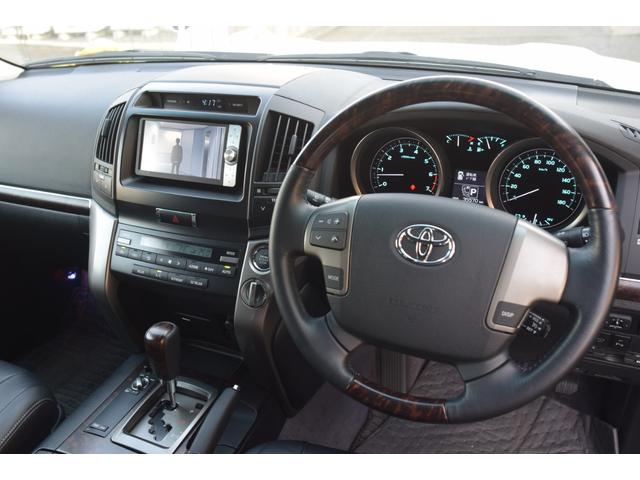 Toyota LAND CRUISER 2011