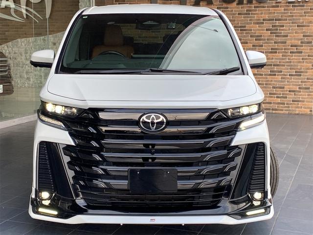 Toyota VELLFIRE HYBRID 2024