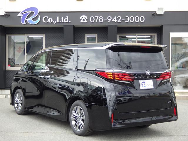 Toyota ALPHARD HYBRID 2026