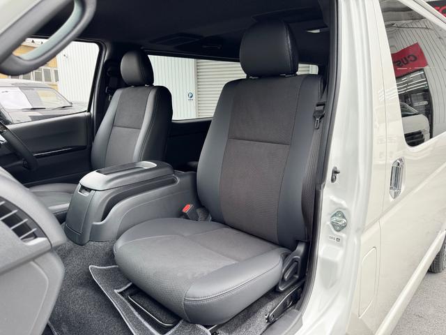 Toyota HIACE VAN 2025