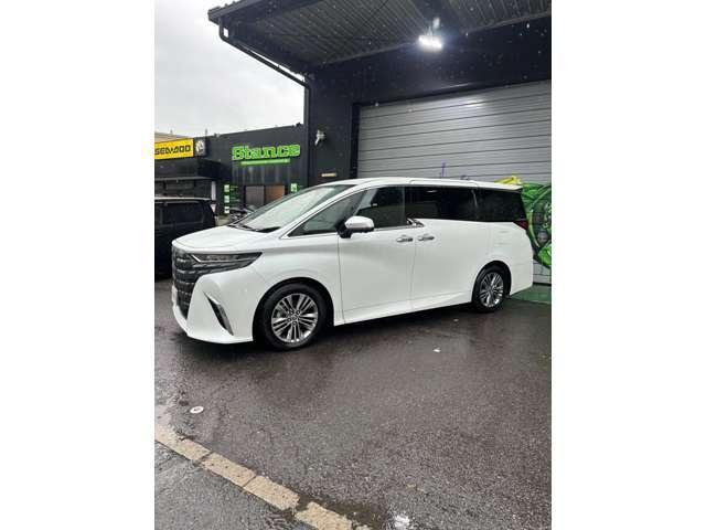 Toyota ALPHARD 2024