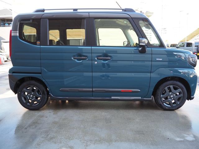 Suzuki SPACIA GEAR 2024