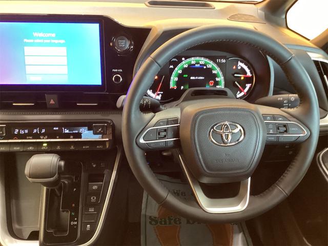 Toyota VOXY 2024